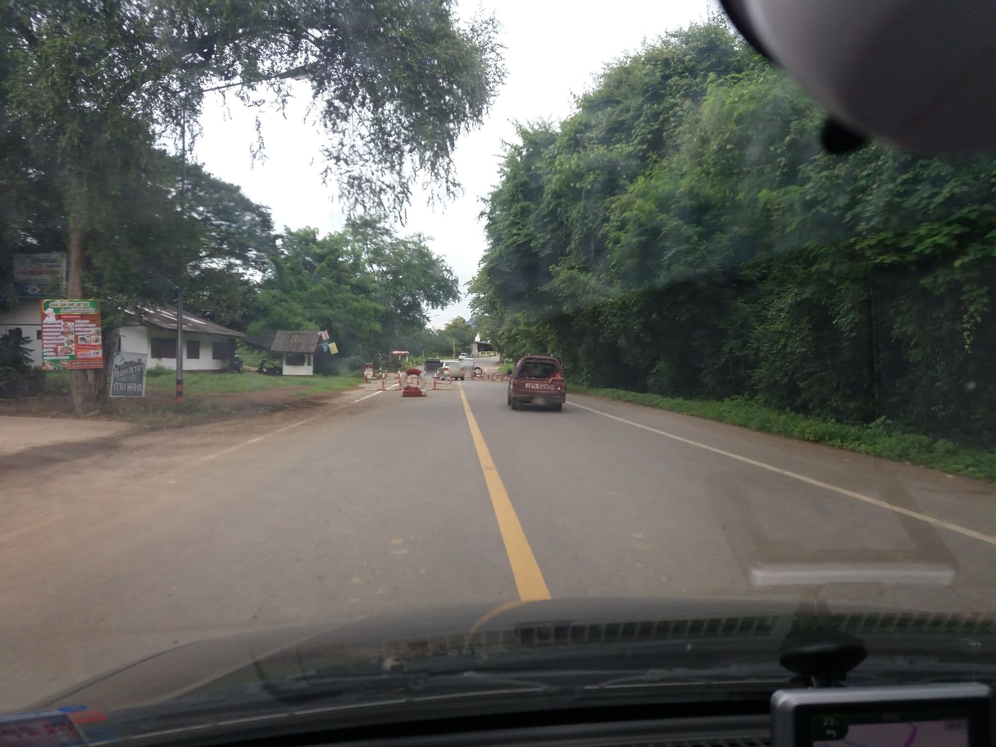 Street view near การันตี รีสอร์ท & ครัวหัวสะพาน., Kanchanaburi — © beddhist (CC BY-SA · Mapillary)