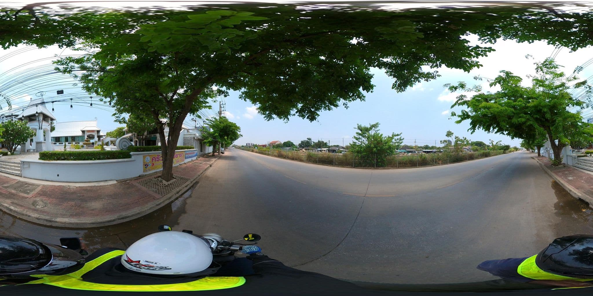 Street view near Jantara Bar & Restaurant, Nakhon Pathom — © NAKHONPATHOM_CITY_STREET_VIEW (CC BY-SA · Mapillary)