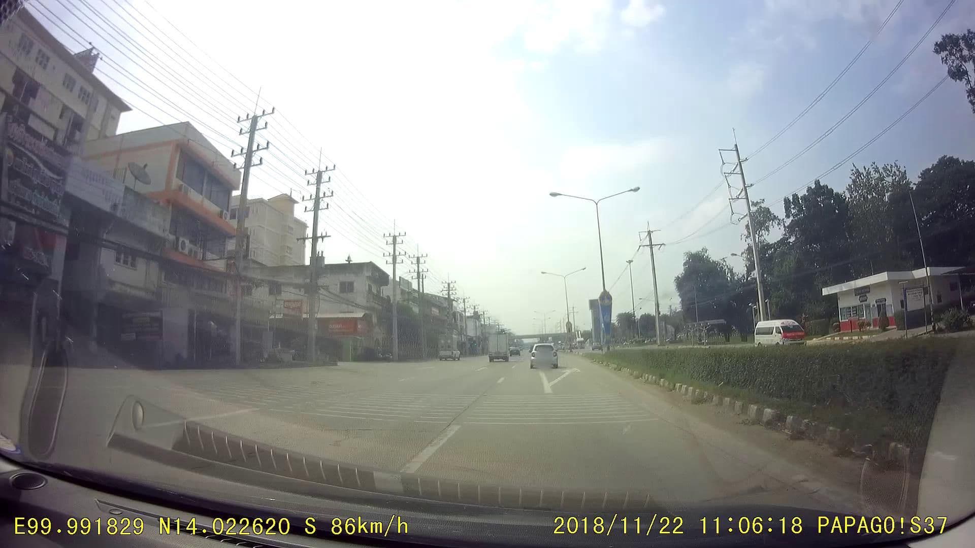 Street view near The Bedroomz, Bang Len — © poramet (CC BY-SA · Mapillary)