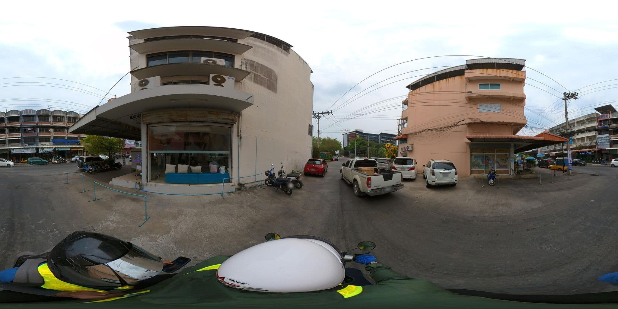Street view near โรงแรมม่านรูดโรสอิน ราชมรรคา, Nakhon Pathom — © NAKHONPATHOM_CITY_STREET_VIEW (CC BY-SA · Mapillary)