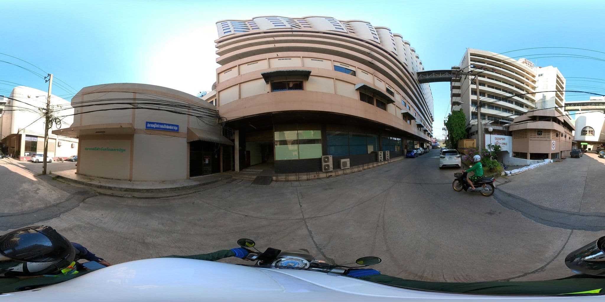 Street view near ห้องแกรนด์ไดมอน โรงแรมเวล, Nakhon Pathom — © NAKHONPATHOM_CITY_STREET_VIEW (CC BY-SA · Mapillary)