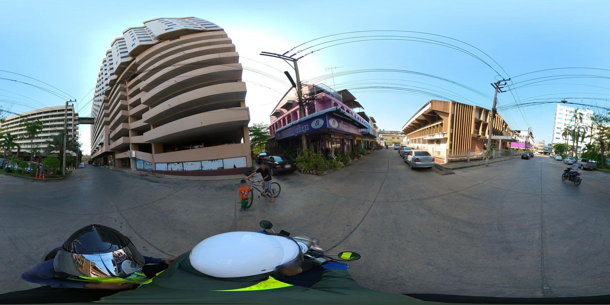 Street view near โรงแรมเวล ห้องกิ่งทอง, Nakhon Pathom — © NAKHONPATHOM_CITY_STREET_VIEW (CC BY-SA · Mapillary)