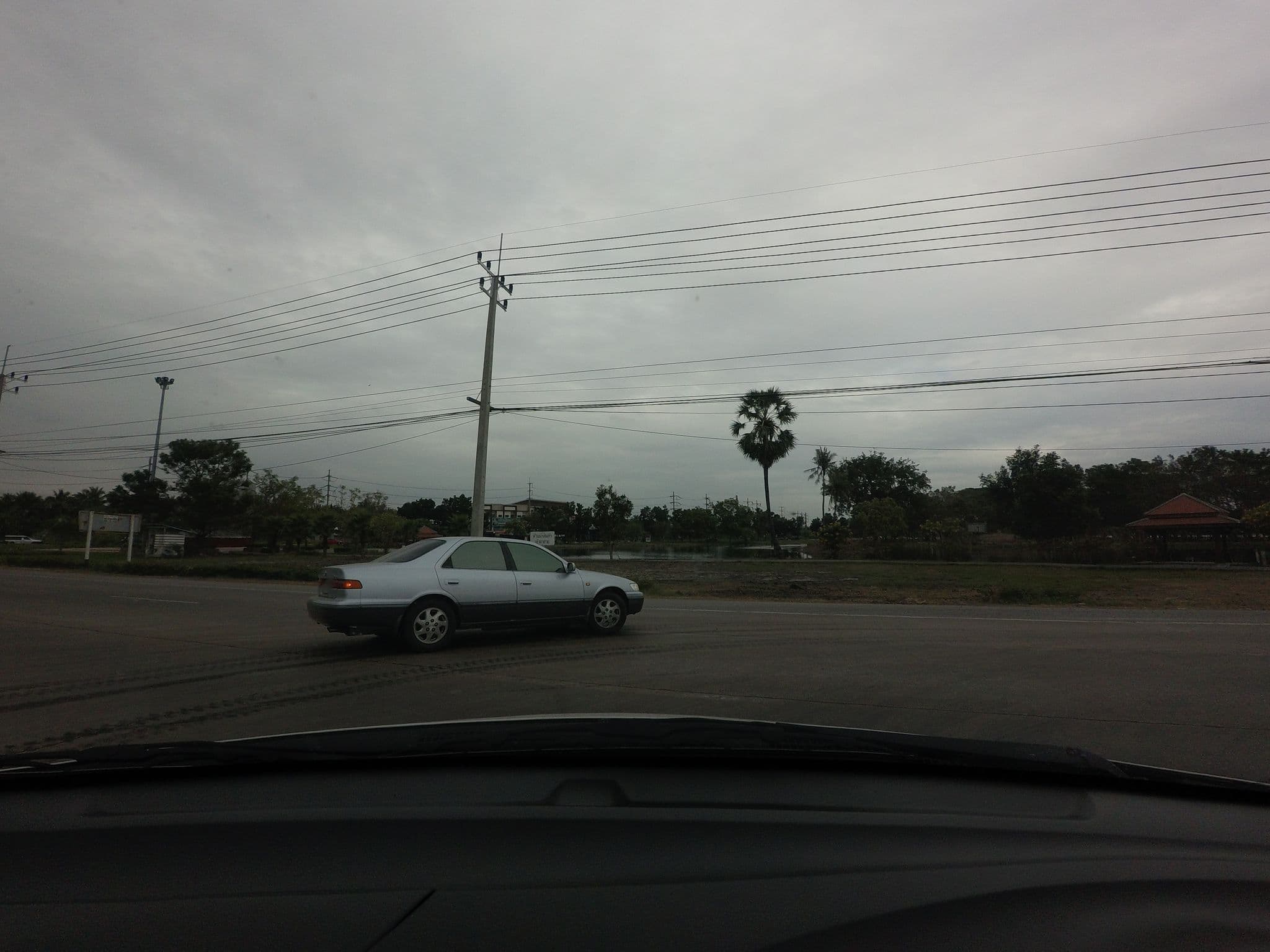 Street view near เรือนแสนรัก รีสอร์ท, Sam Phran — © mishari (CC BY-SA · Mapillary)