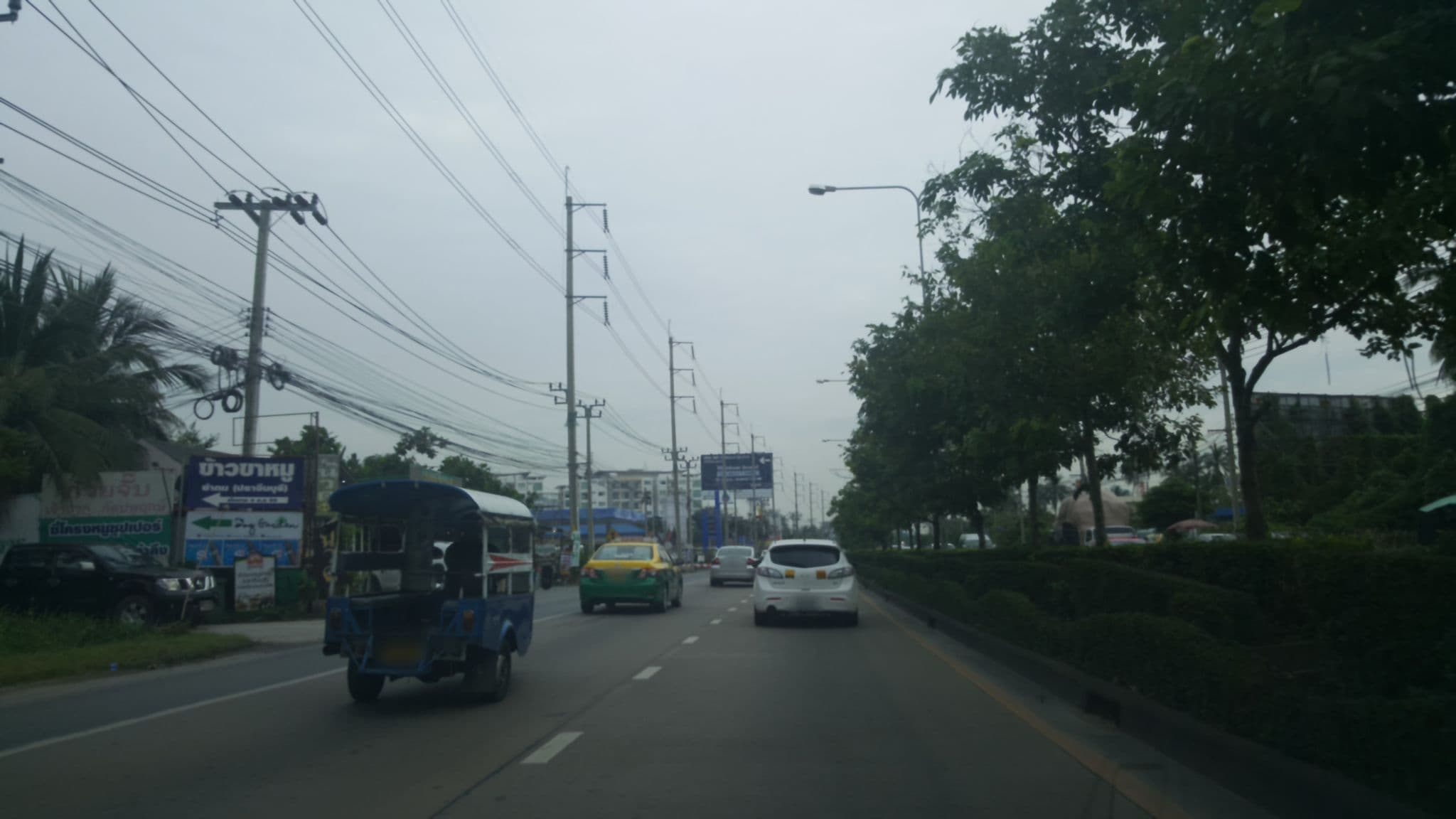 Street view near Dog Garden, Phasi Charoen — © poramet (CC BY-SA · Mapillary)