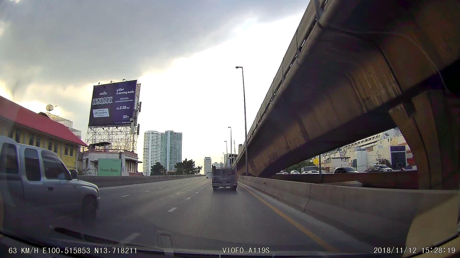 Street view near The Myth, Bang Rak Subdistrict — © kirana (CC BY-SA · Mapillary)