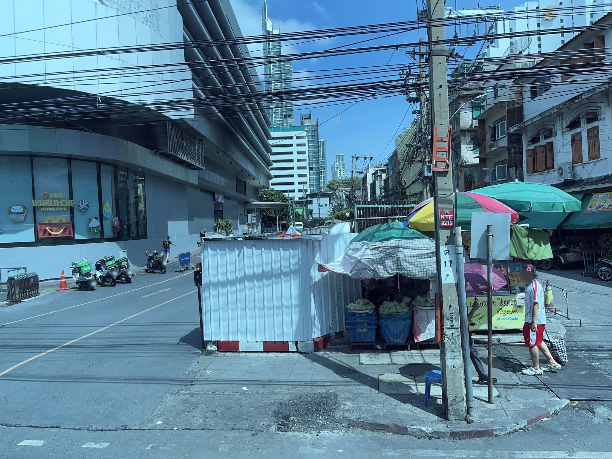 Street view near Centre Point Silom Hotel Pool, Bang Rak Subdistrict — © DriveWithHoang (CC BY-SA · Mapillary)
