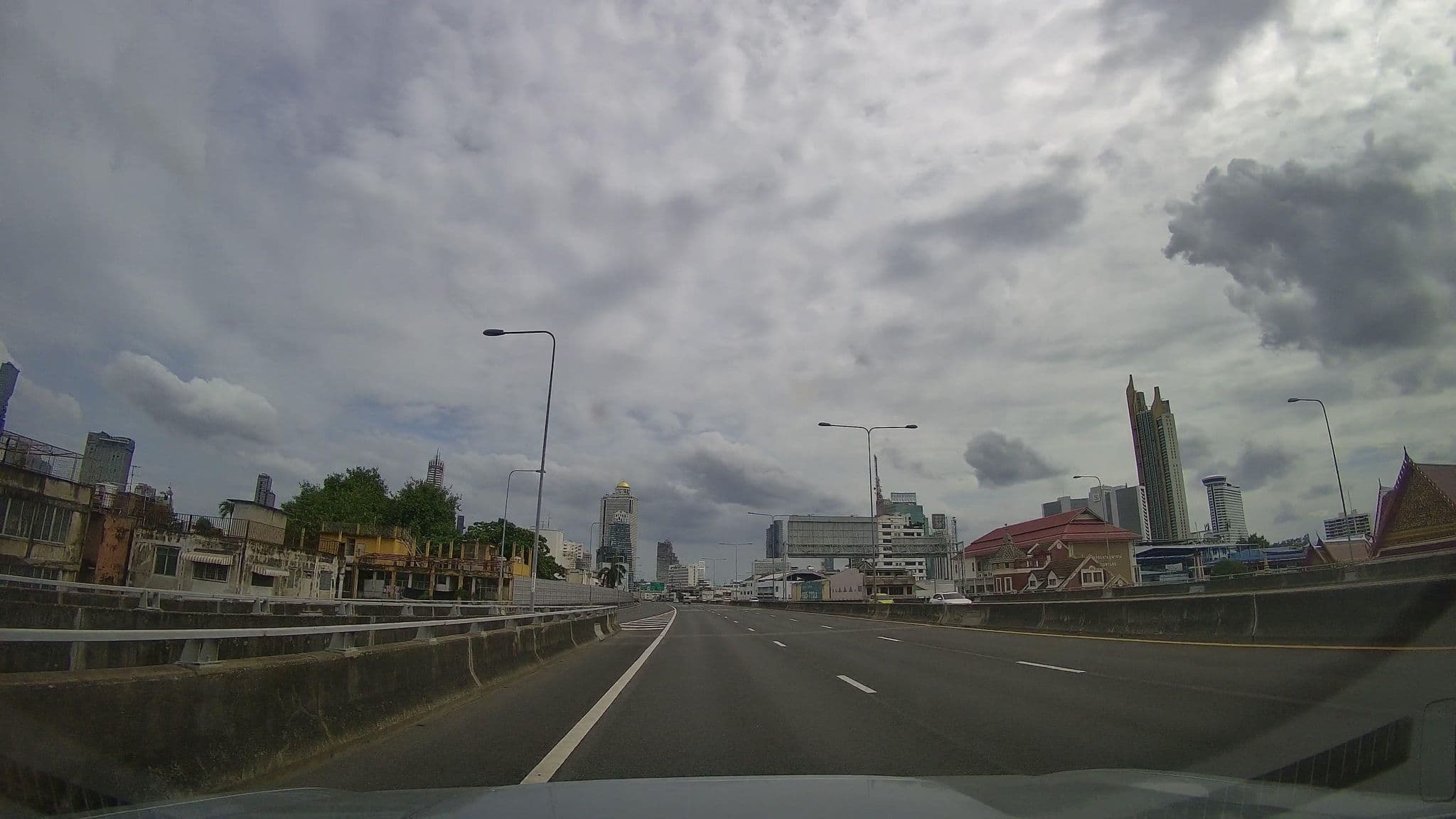 Street view near Lebua room no:2123, Bang Rak Subdistrict — © ThailandCambodia (CC BY-SA · Mapillary)