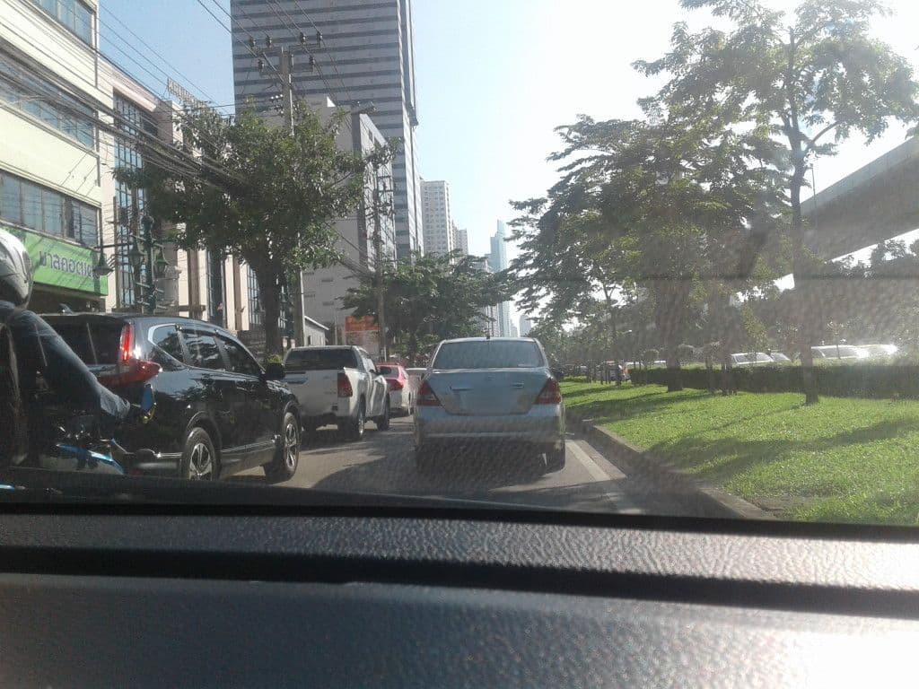 Street view near Act tower, Godown — © rariyaso (CC BY-SA · Mapillary)