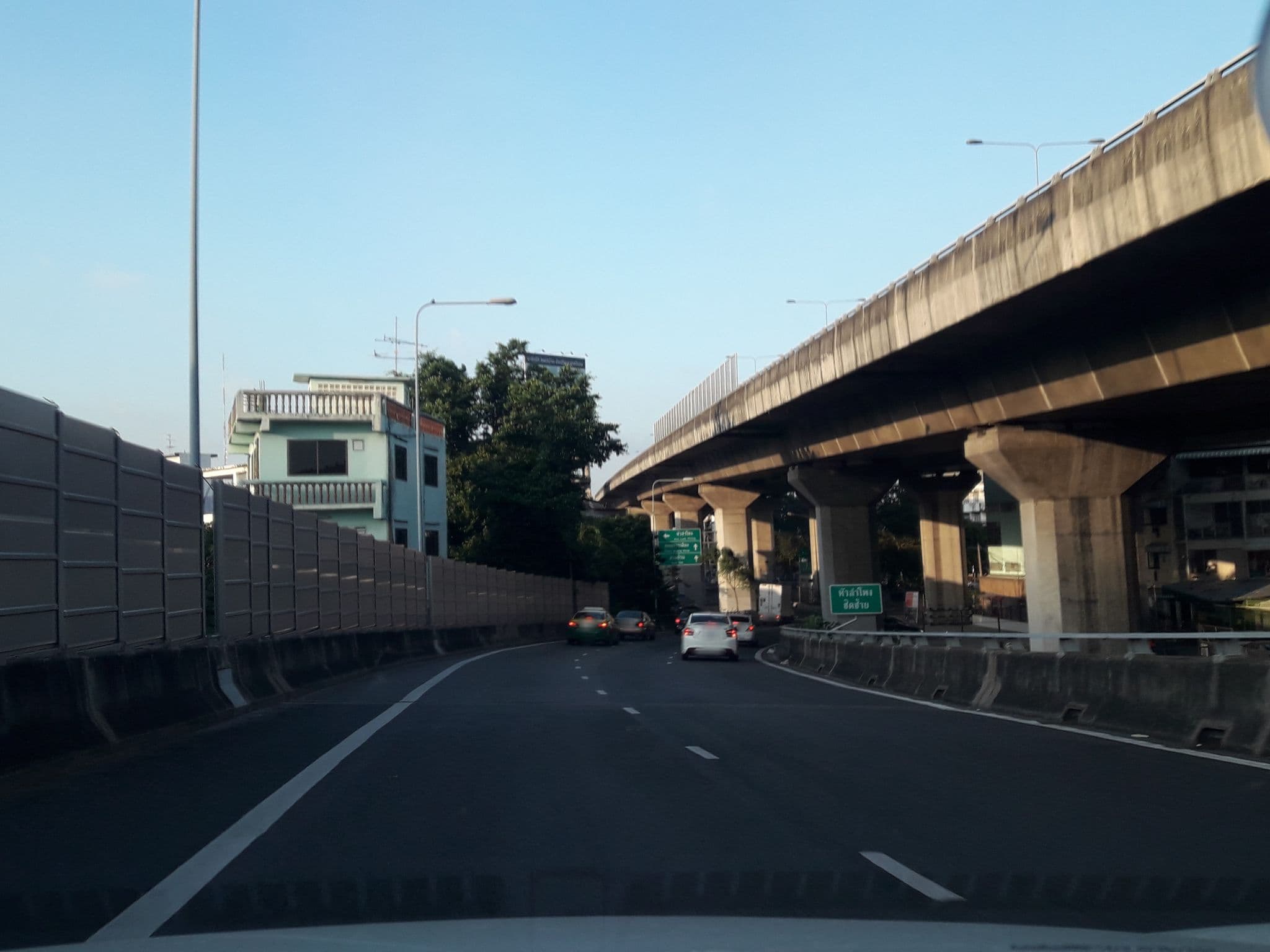 Street view near ibO, Pathum Wan — © jetman11 (CC BY-SA · Mapillary)