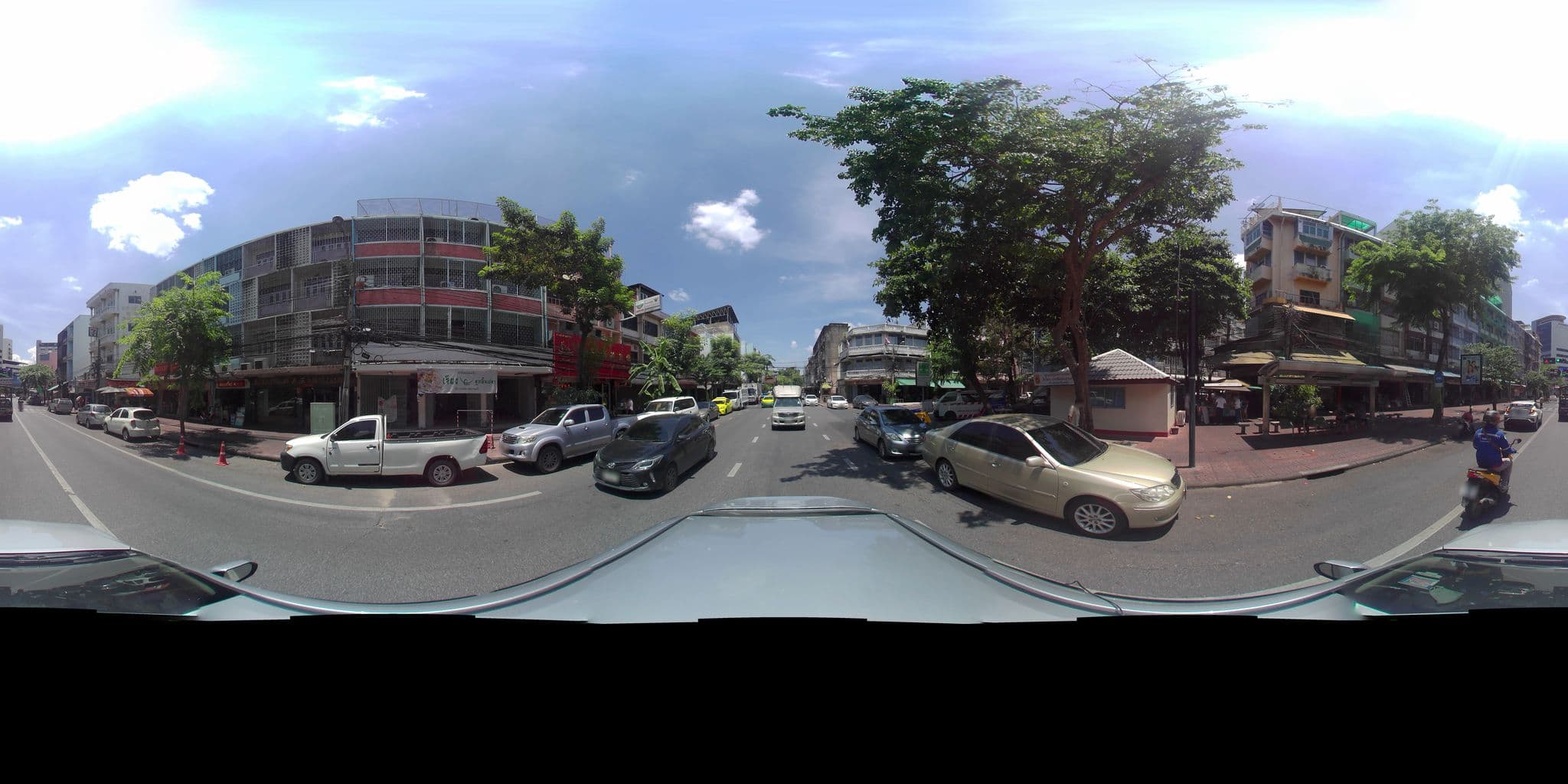 Street view near The Unforgetten B&B, Samphanthawong — © P05466 (CC BY-SA · Mapillary)