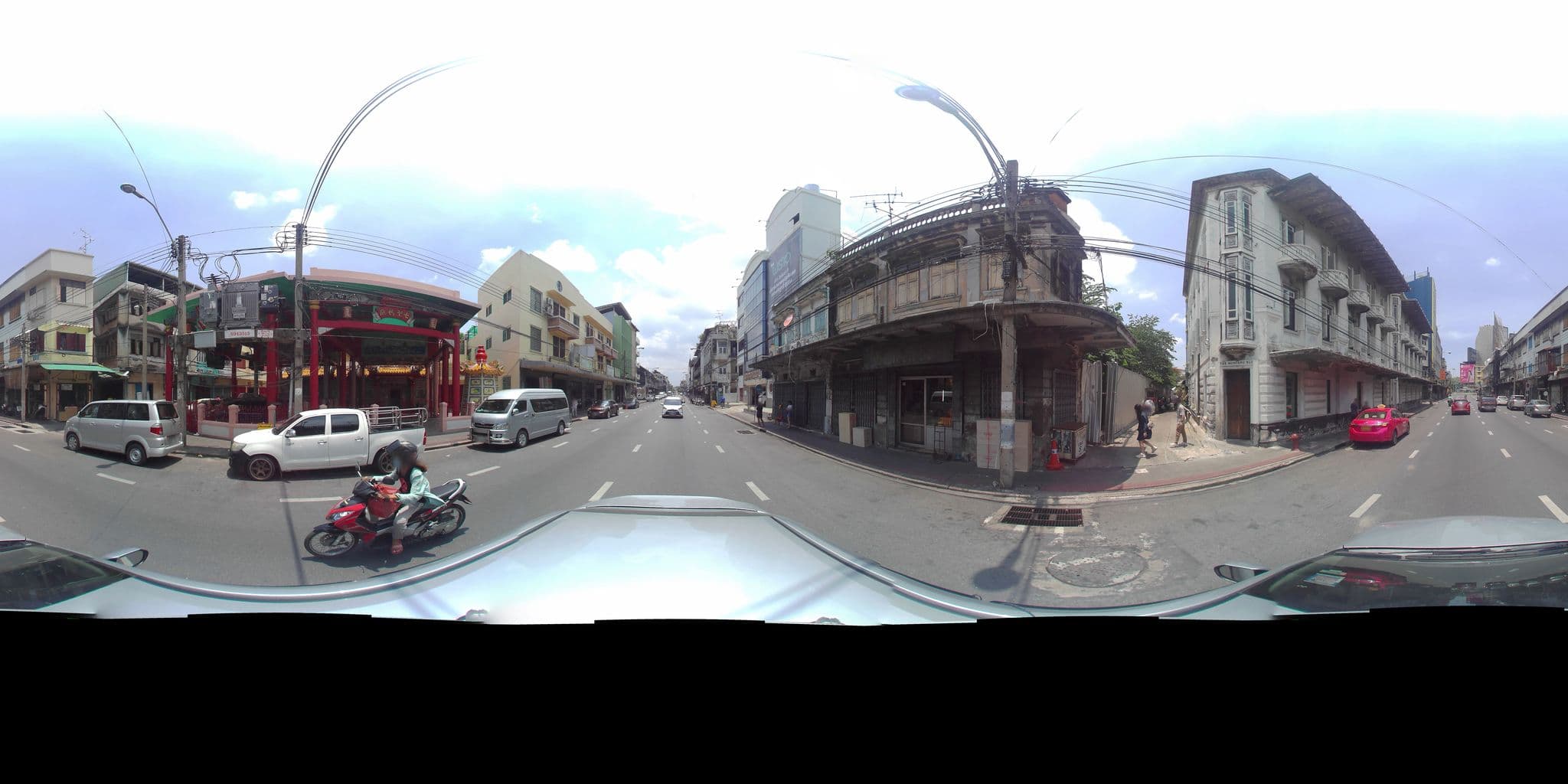 Street view near The Mustang Blu, Samphanthawong — © P05466 (CC BY-SA · Mapillary)