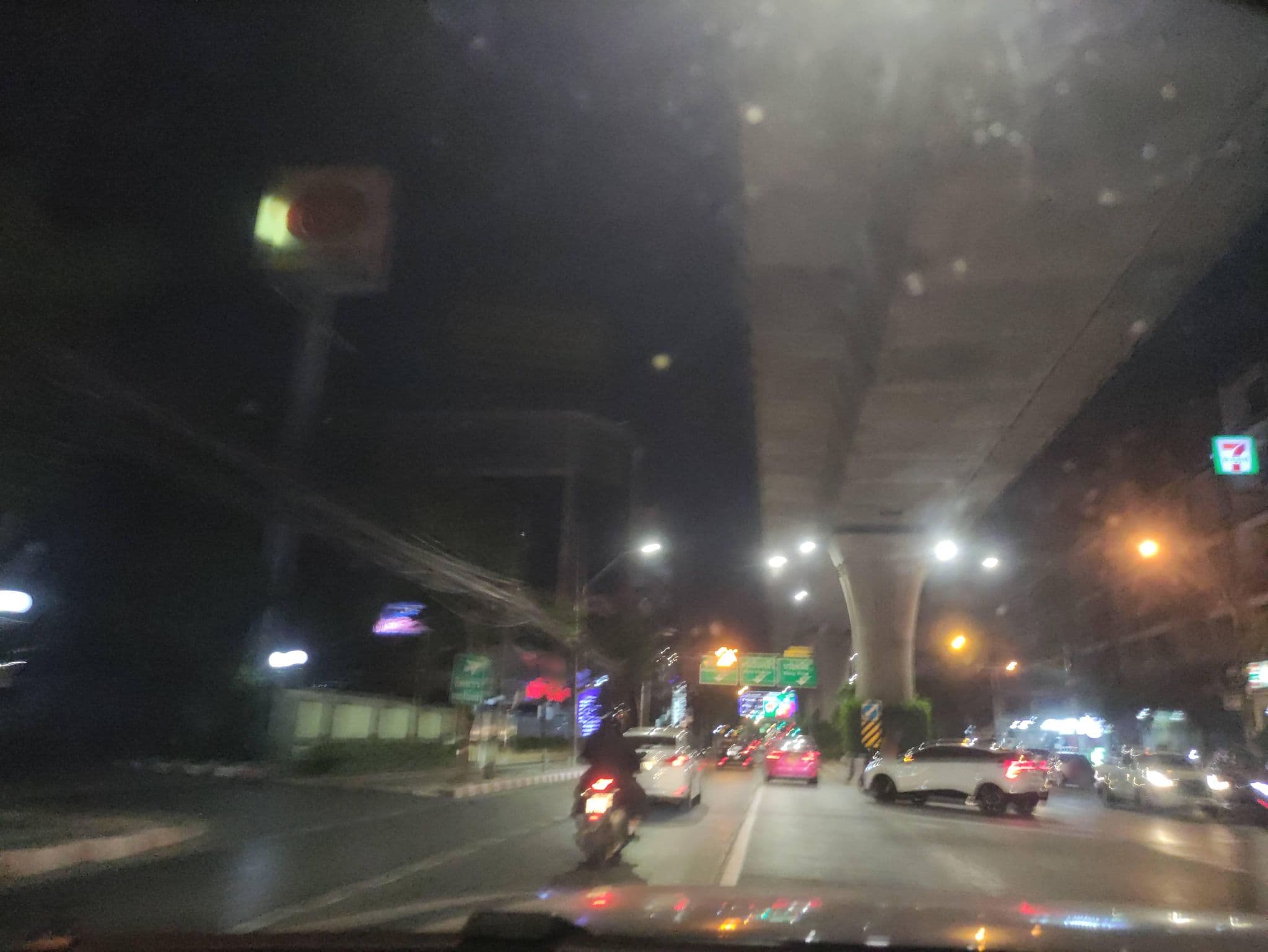 Street view near โรงแรมธำรงอินน์, Arun Amarin — © kasetitkml_pipitchai (CC BY-SA · Mapillary)