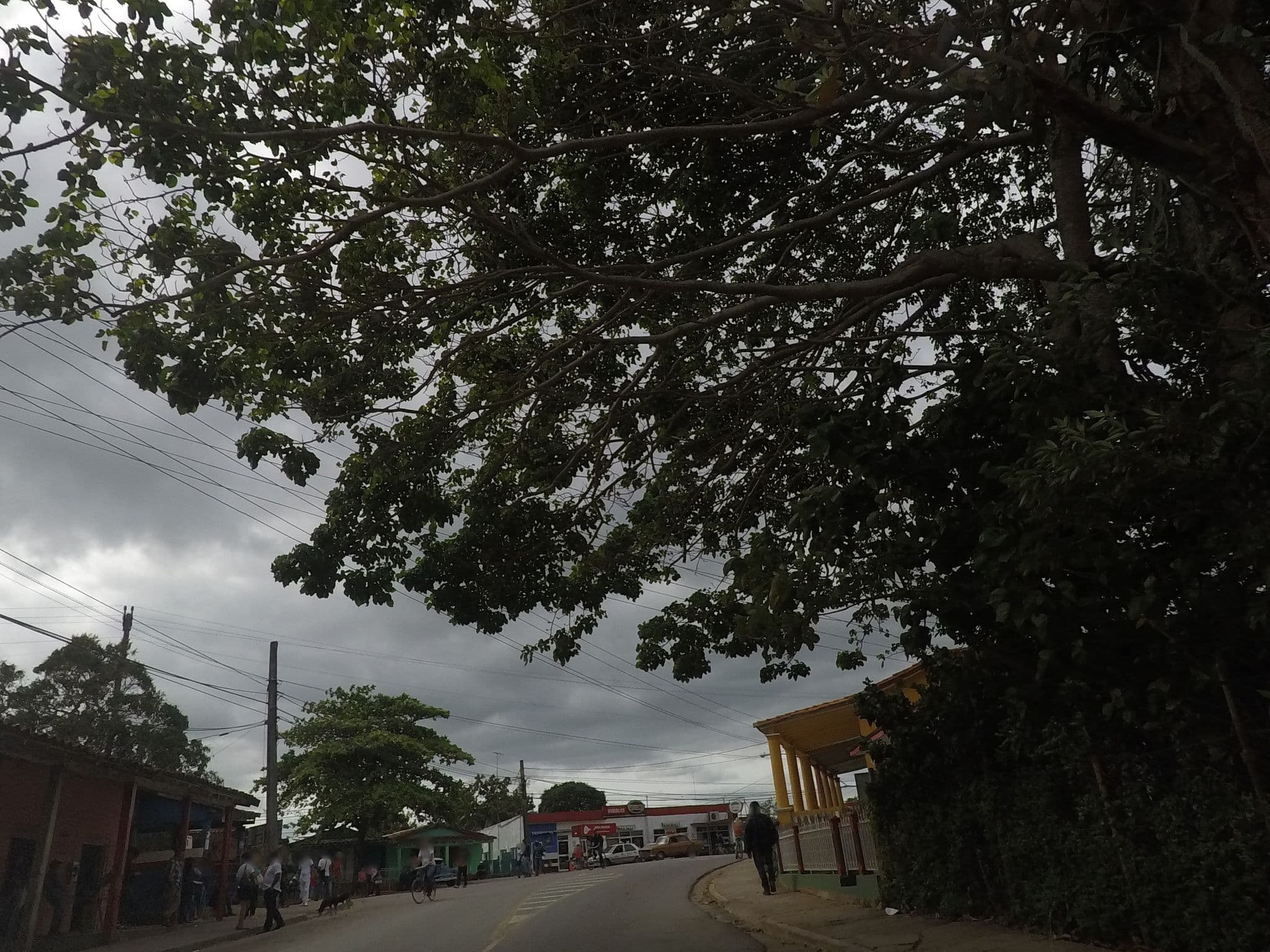 Street view near Jardín Botánico, Viñales