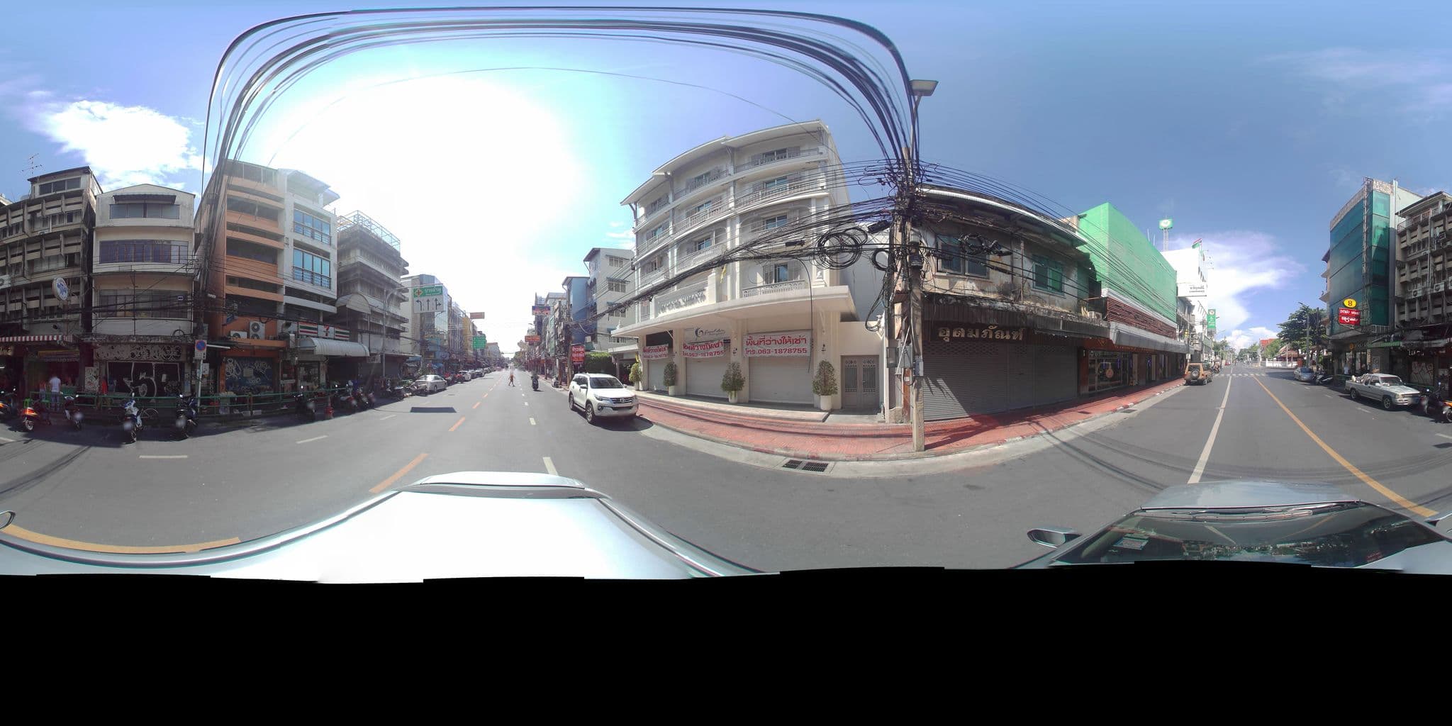 Street view near Shayre Hostel, Phra Nakhon — © P05466 (CC BY-SA · Mapillary)