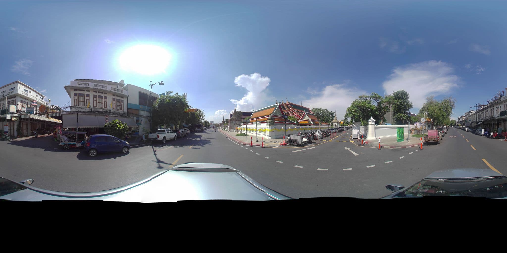 Street view near Chetuphon, Wat Arun — © P05466 (CC BY-SA · Mapillary)