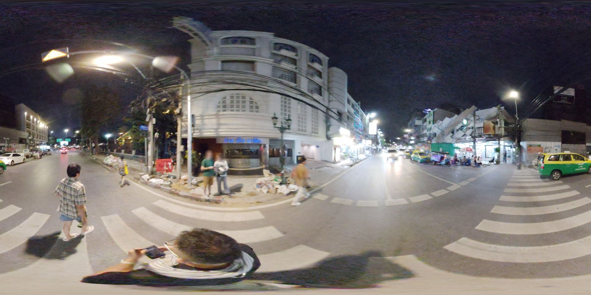 Street view near Rainbow Guesthouse, Phra Nakhon — © mapconcierge (CC BY-SA · Mapillary)