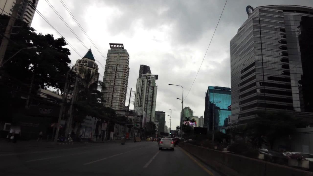 Street view near Como Pool, Bang Rak — © toffy (CC BY-SA · Mapillary)