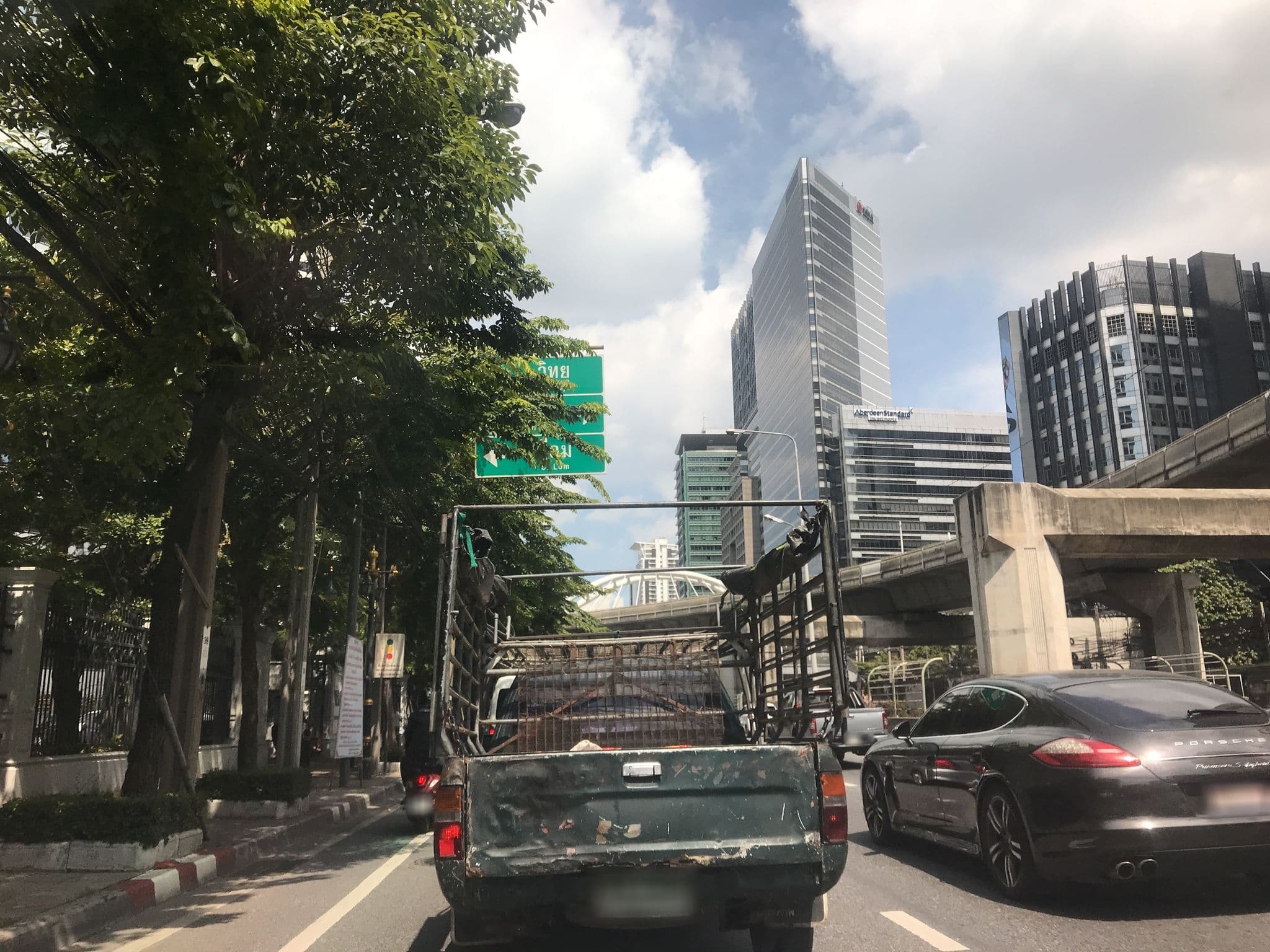 Street view near WET Deck, Bang Rak — © balletty (CC BY-SA · Mapillary)