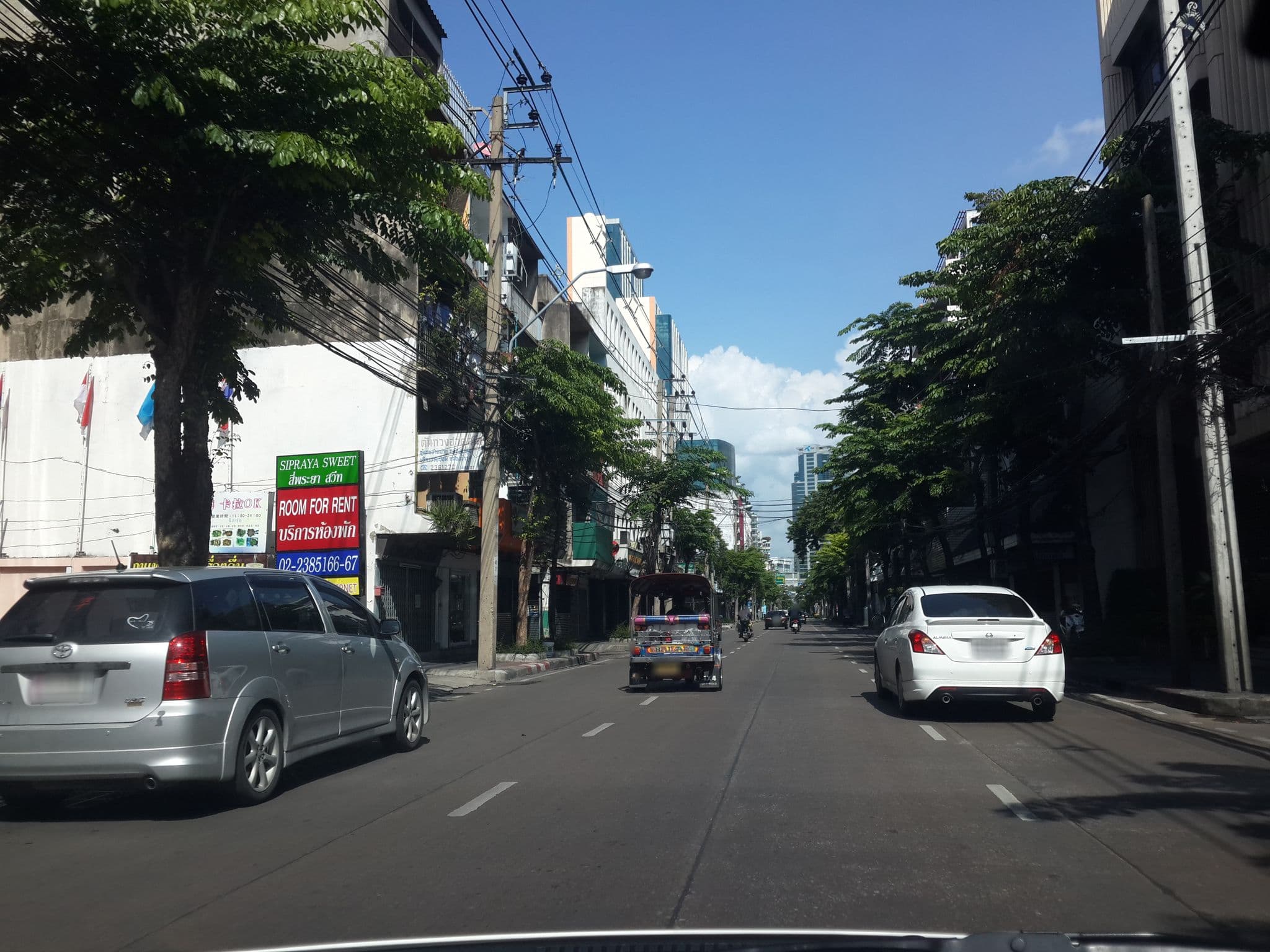 Street view near Newwaitek, Bang Rak — © mishari (CC BY-SA · Mapillary)