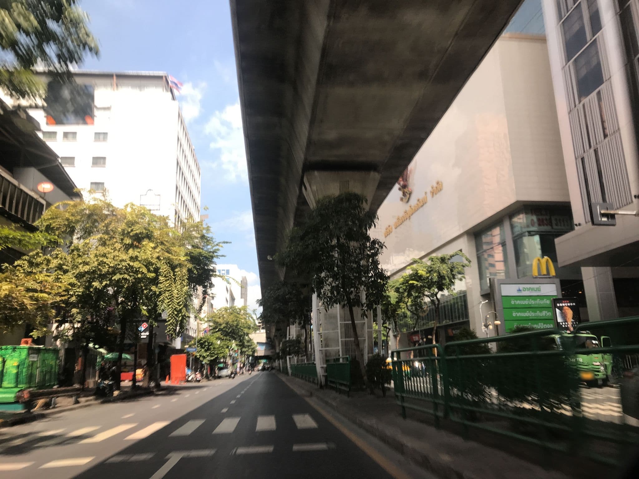 Street view near Rajmontien Grand Ballroom, Bang Rak — © balletty (CC BY-SA · Mapillary)