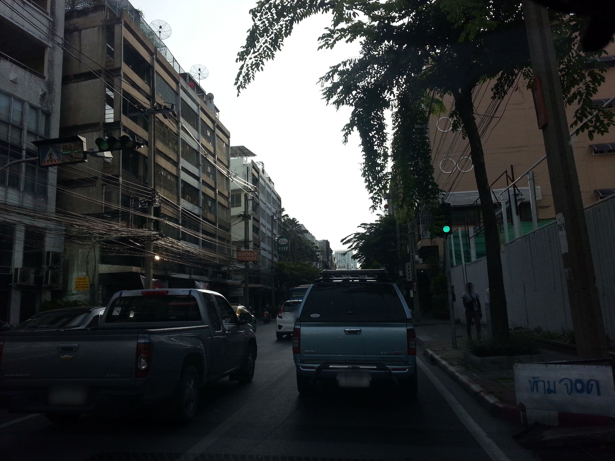 Street view near The Lobby Lounge Marriott Surawongse, Bang Rak — © mishari (CC BY-SA · Mapillary)