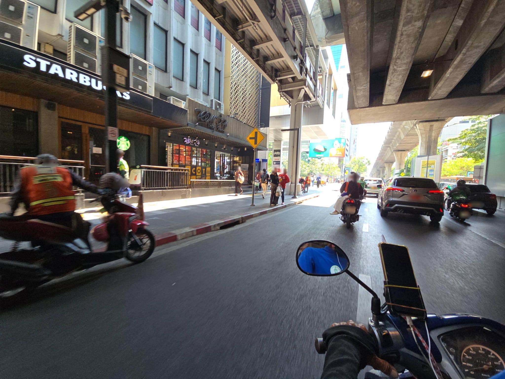 Street view near Sleeep Bangkok, Bang Rak — © Poolert (CC BY-SA · Mapillary)