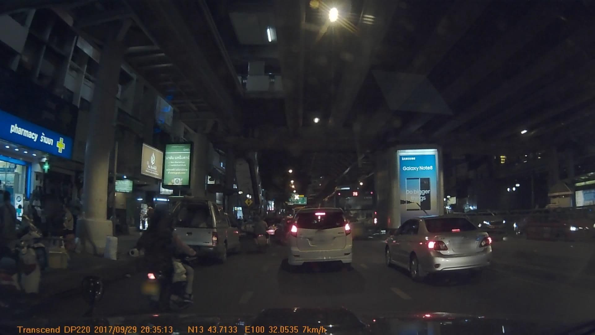 Street view near Pula Residence, Bang Rak — © mapcreator (CC BY-SA · Mapillary)