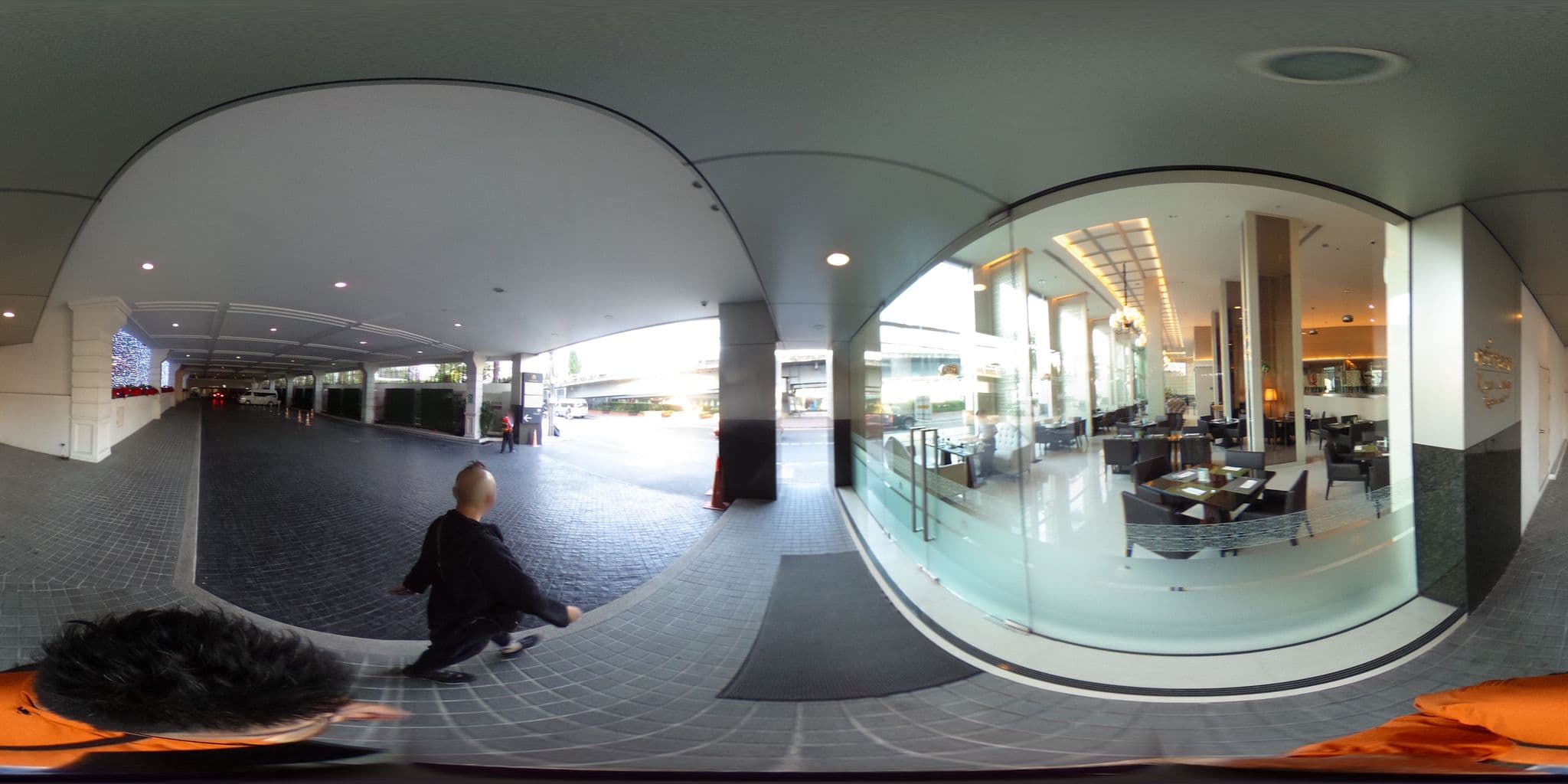 Street view near Mandarin Hotel (โรงแรมแมนดาริน), Bang Rak — © gatuhiko6051 (CC BY-SA · Mapillary)