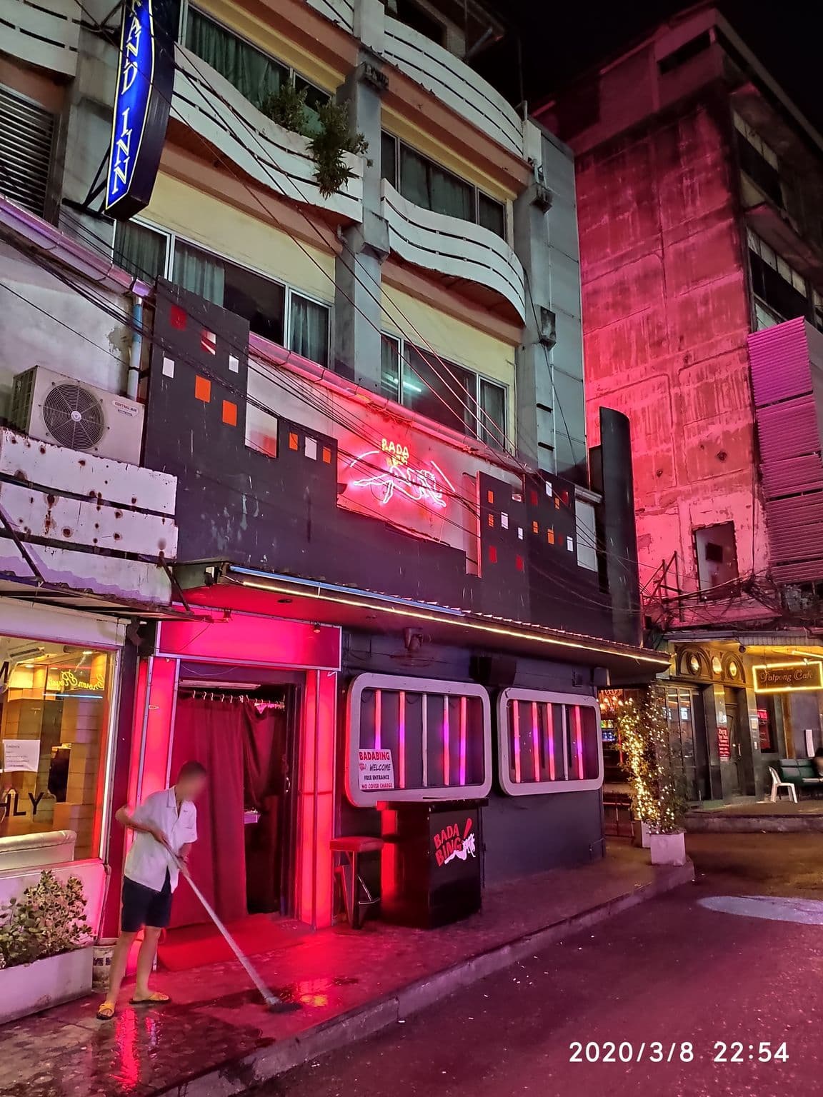 Street view near Strand Inn, Bang Rak — © km2bp (CC BY-SA · Mapillary)