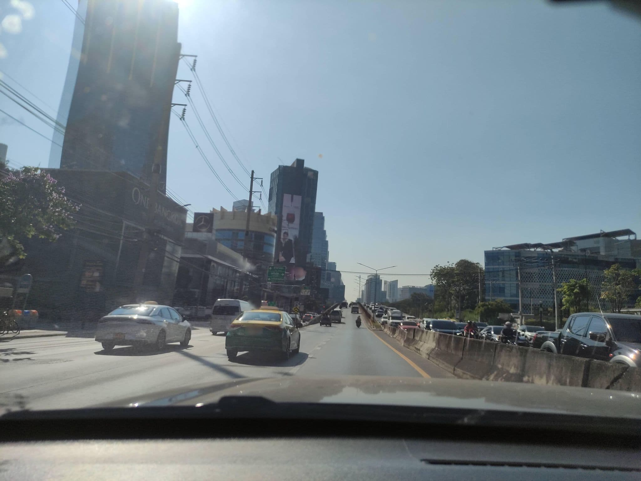 Street view near Penacel Hotel, Bang Rak — © kasetitkml_pipitchai (CC BY-SA · Mapillary)