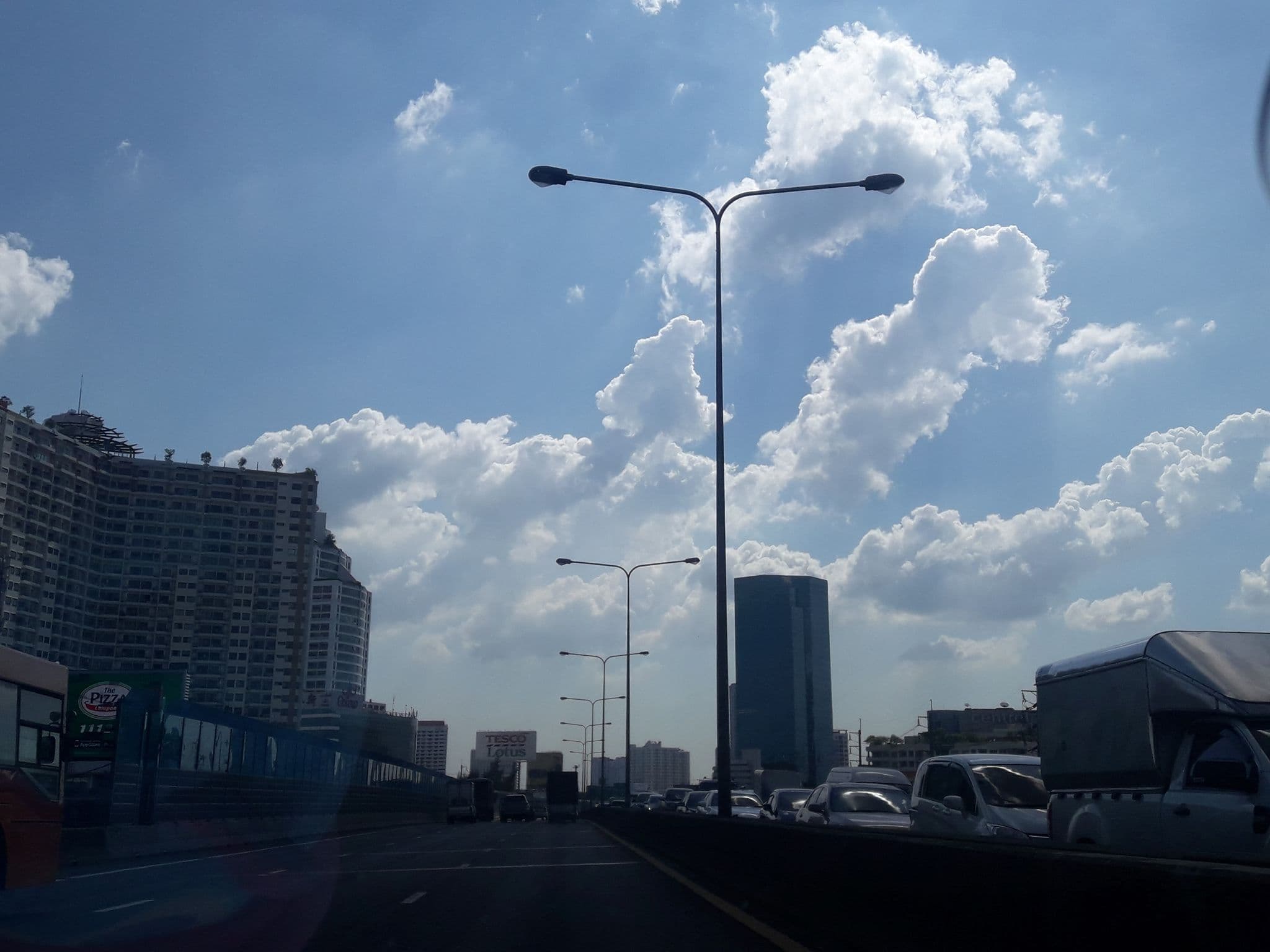 Street view near Epi[K]urean Resorts, Yan Nawa — © jetman11 (CC BY-SA · Mapillary)