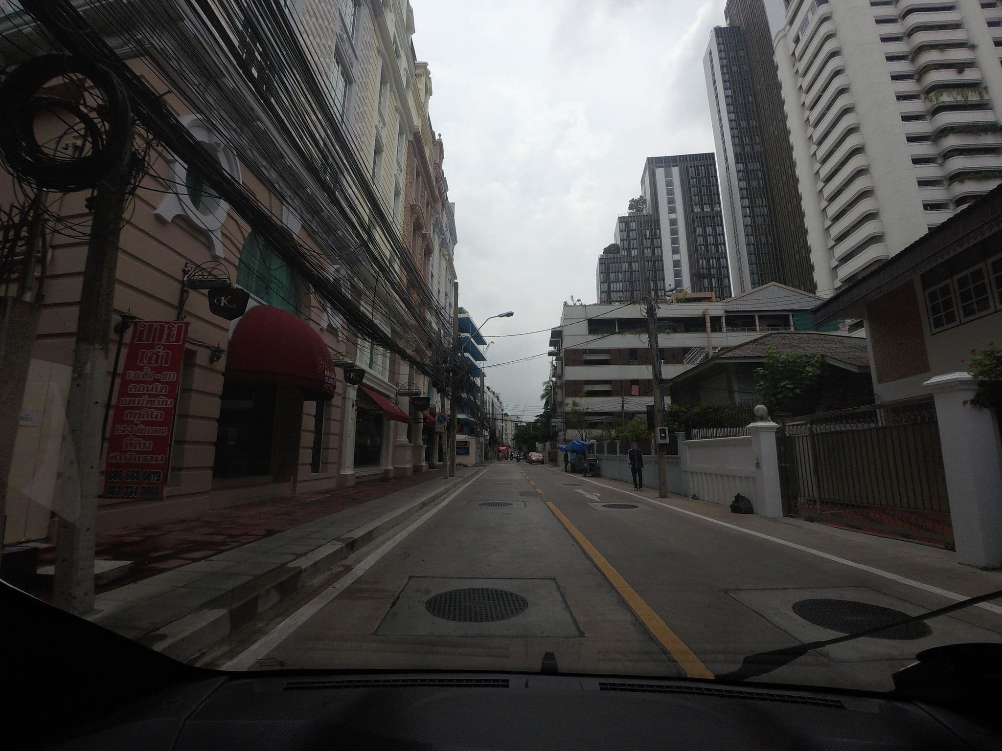 Street view near 4th floor @ Dream Hotel, Makkasan — © mishari (CC BY-SA · Mapillary)