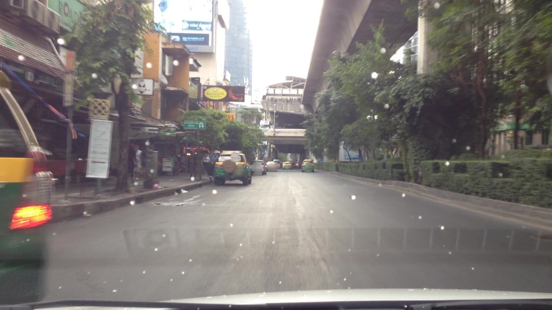 Street view near Amari Boulevard @ Lobby cafe, Makkasan — © lvl5 (CC BY-SA · Mapillary)