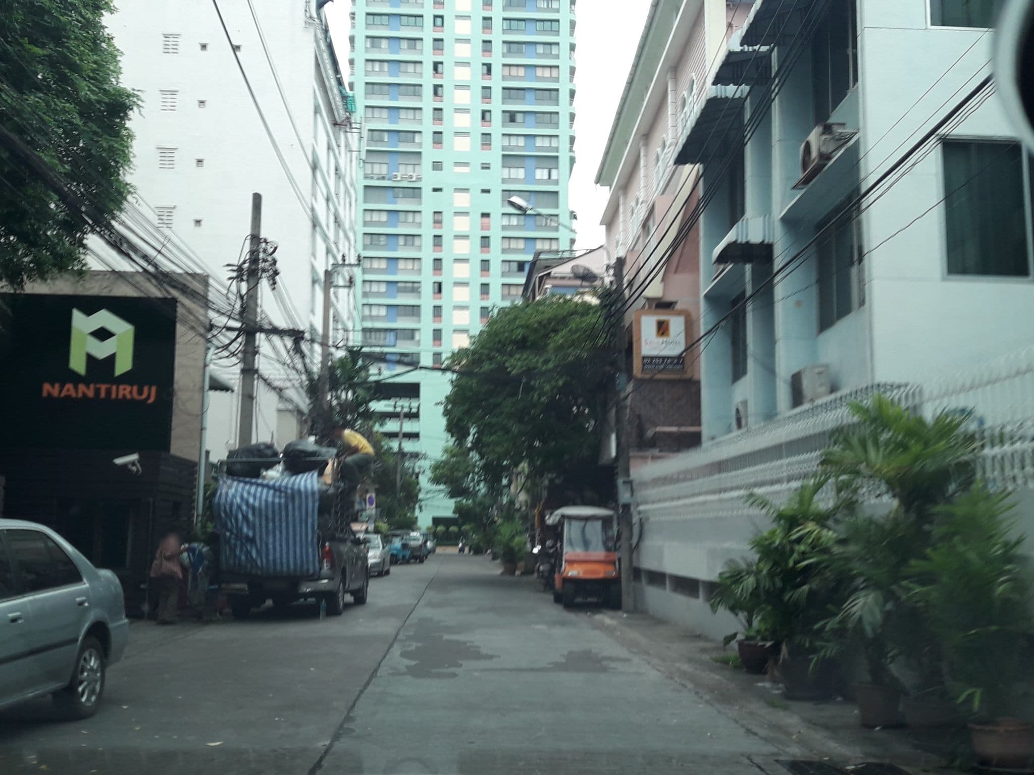 Street view near Citidines, Makkasan — © jetman11 (CC BY-SA · Mapillary)