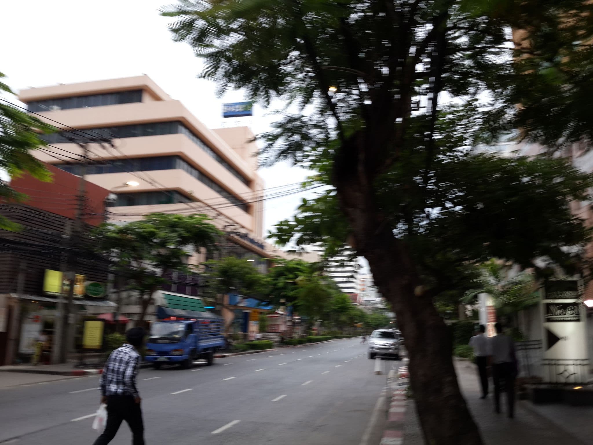 Street view near Cape House, Makkasan — © mishari (CC BY-SA · Mapillary)