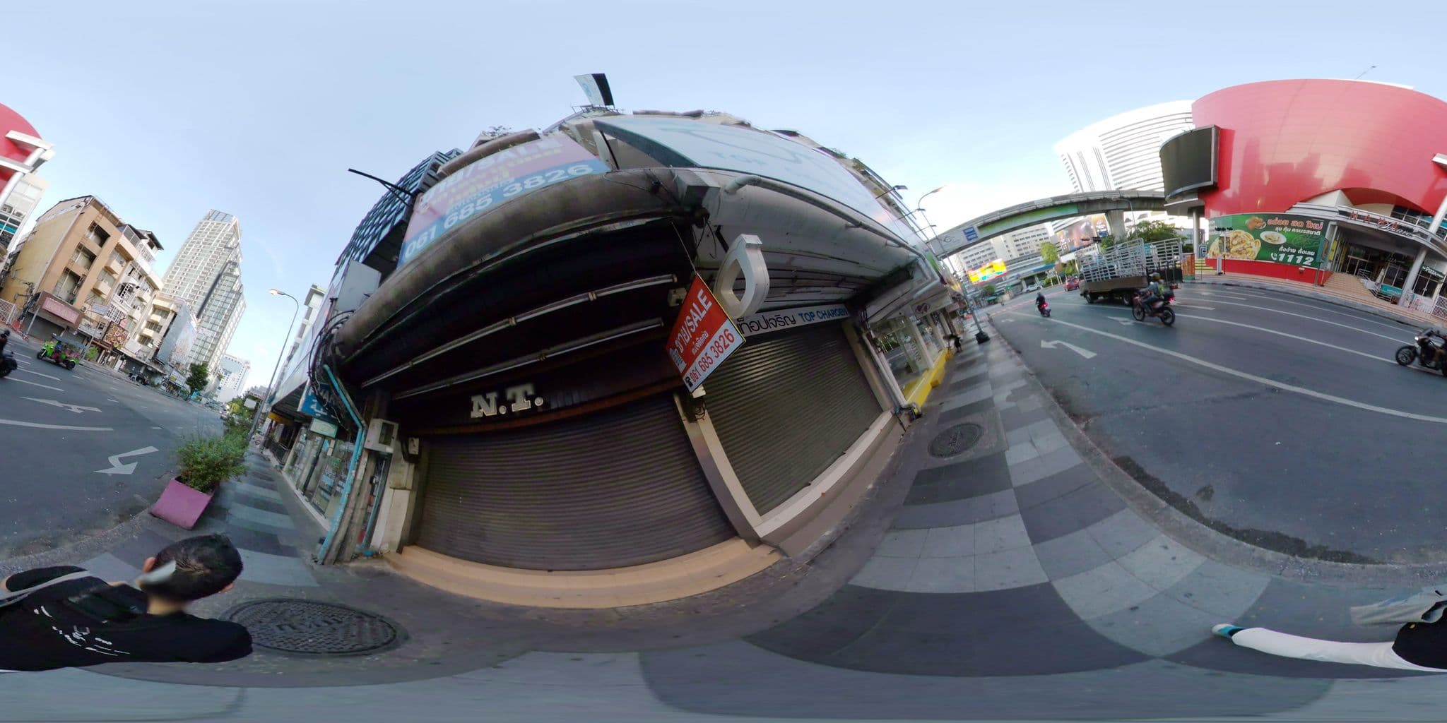 Street view near Grand Inn Hotel, Makkasan — © mapconcierge (CC BY-SA · Mapillary)