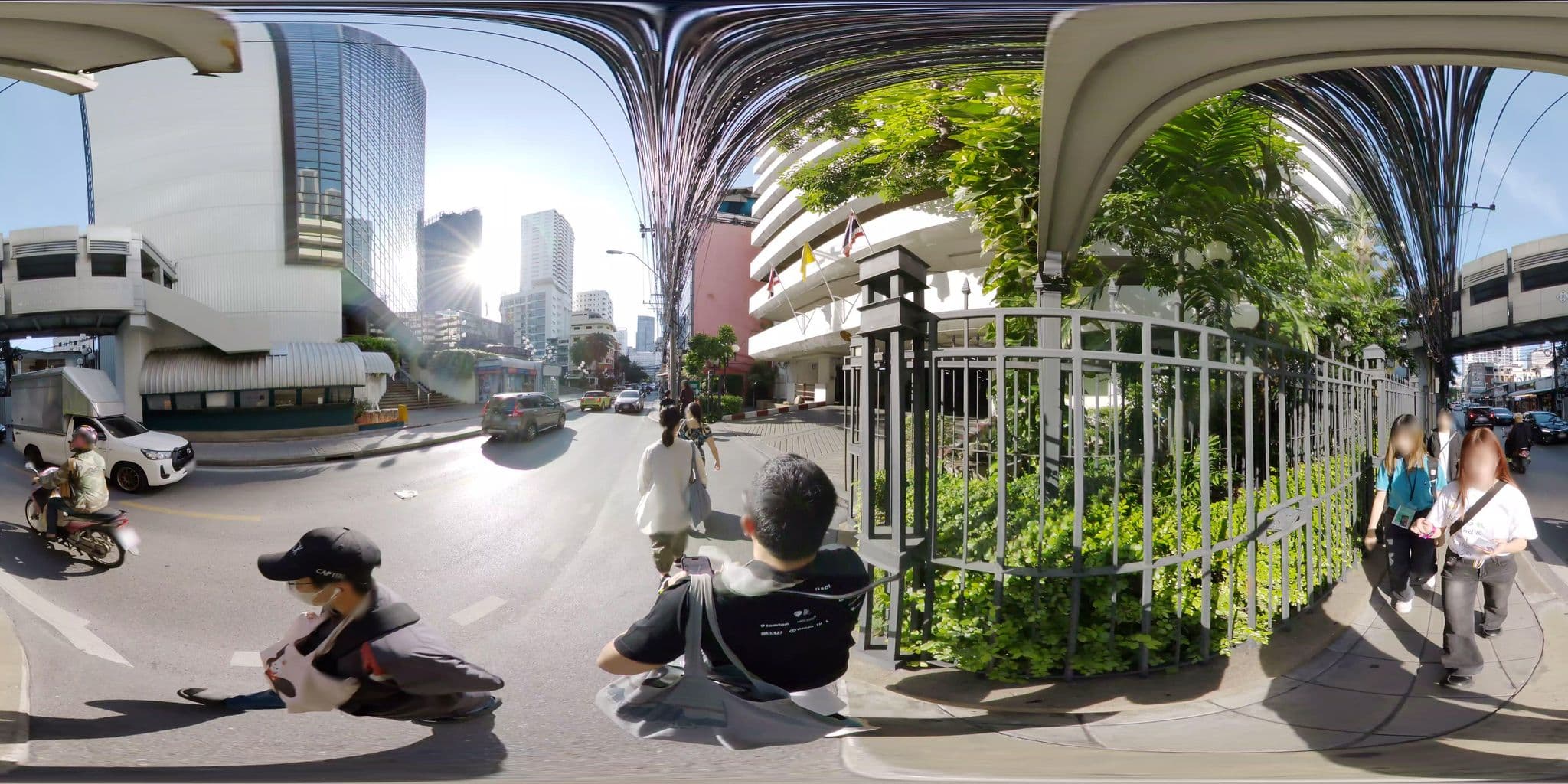 Street view near Three Howw Hostel, Makkasan — © mapconcierge (CC BY-SA · Mapillary)