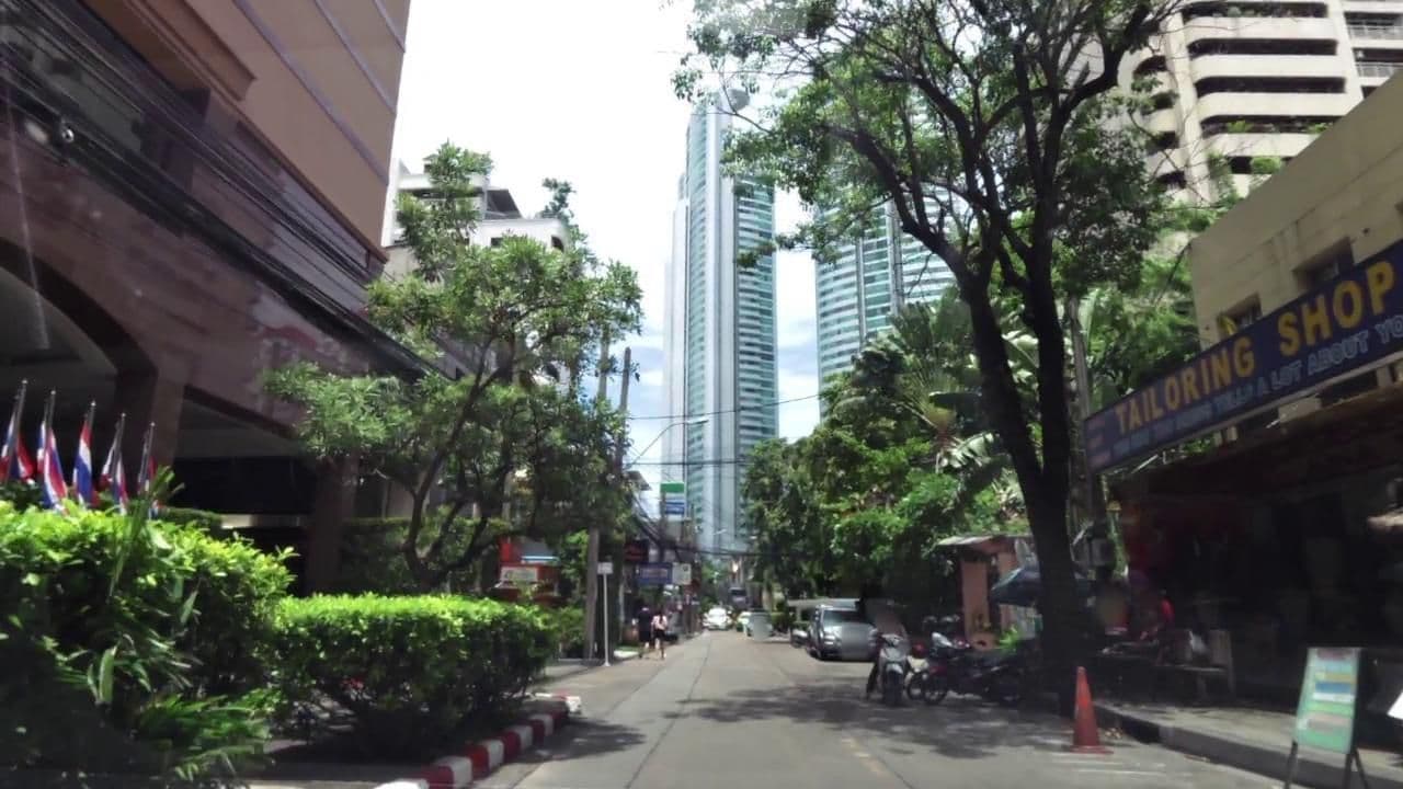 Street view near Rembrandt Suite 25th floor, Watthana — © toffy (CC BY-SA · Mapillary)