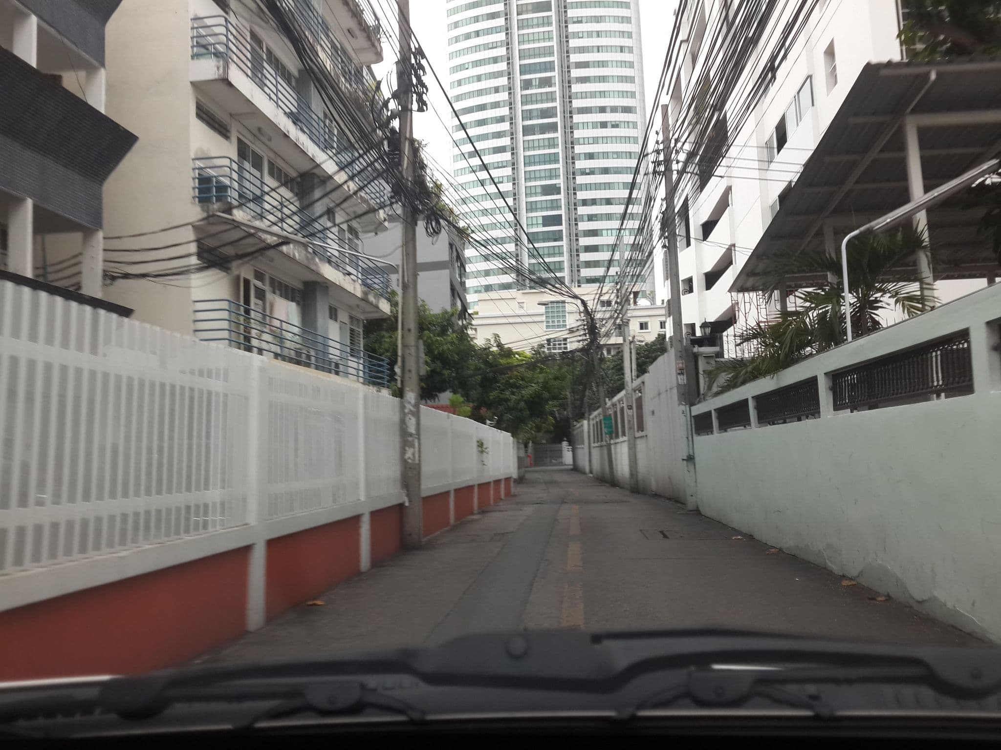 Street view near Room1219, Watthana — © mishari (CC BY-SA · Mapillary)