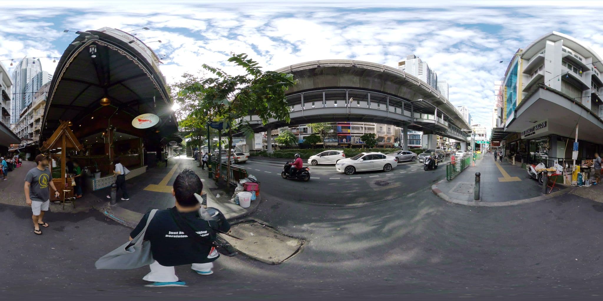Street view near episode 11 hostel, Makkasan — © mapconcierge (CC BY-SA · Mapillary)
