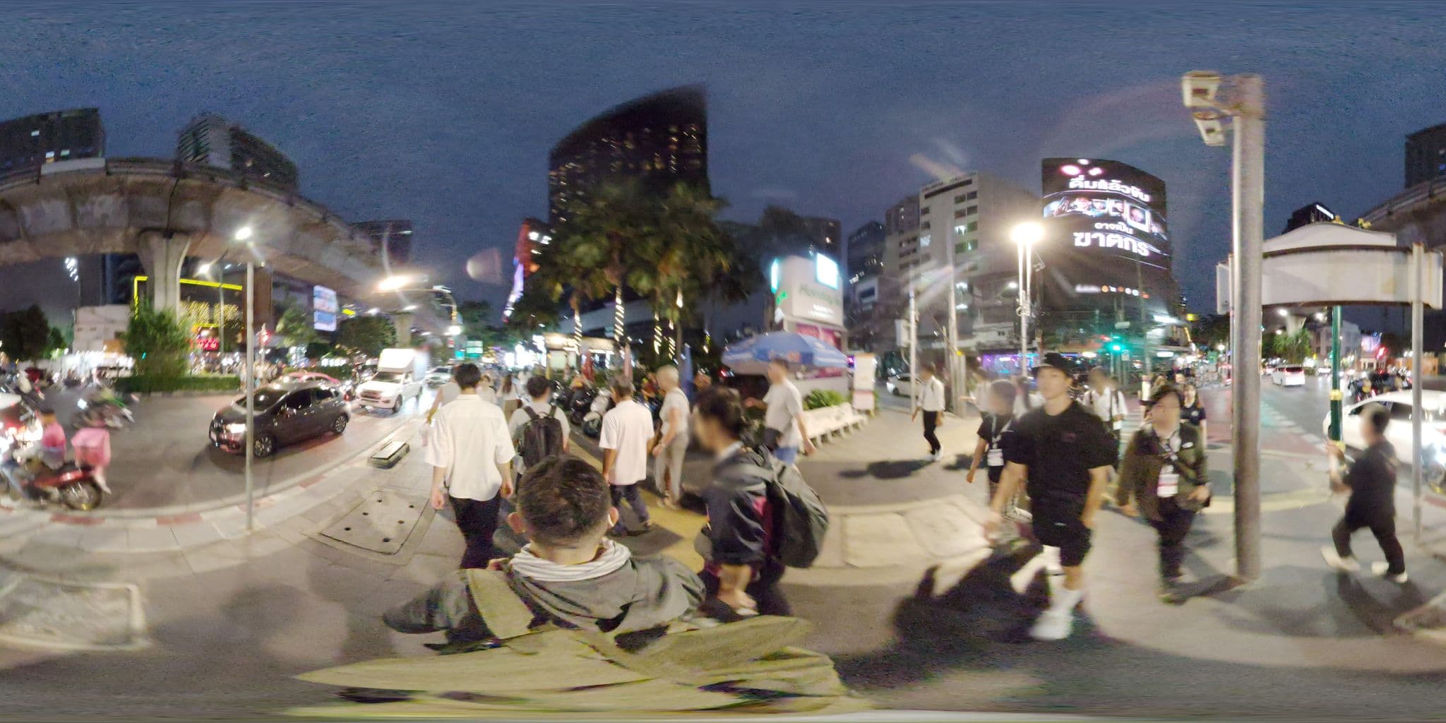 Street view near Swimming Pool, 8th Floor S31 Sukhumvit hotel, Watthana — © mapconcierge (CC BY-SA · Mapillary)