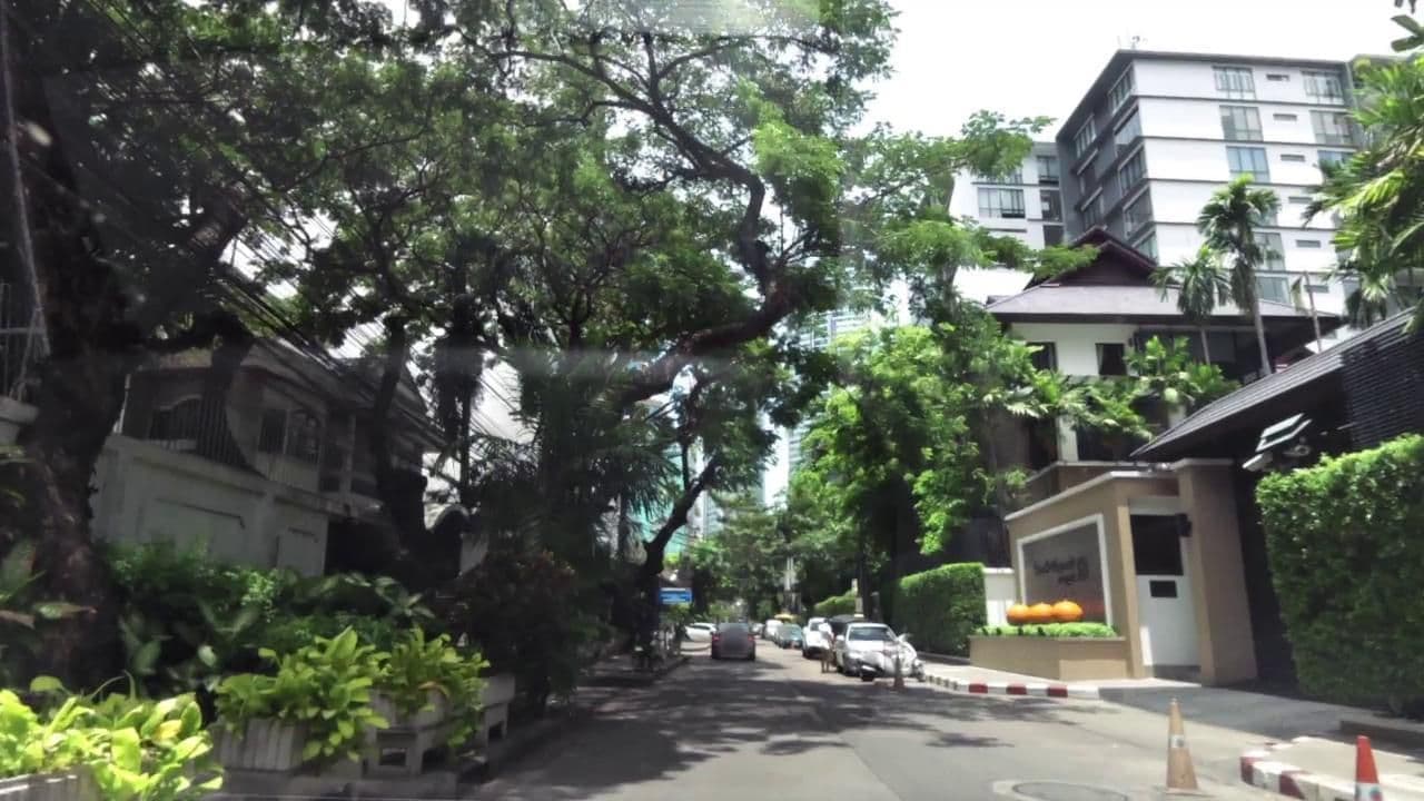Street view near Cataring Room@Windsor Suite, Watthana — © toffy (CC BY-SA · Mapillary)