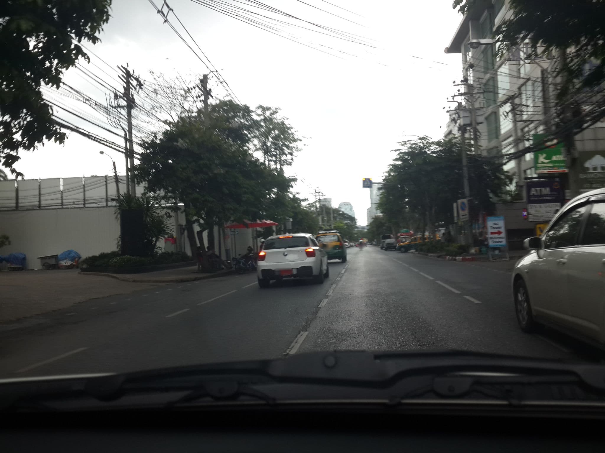 Street view near Mayfair, Bangkok - Marriott Executive Apartments, Makkasan — © mishari (CC BY-SA · Mapillary)