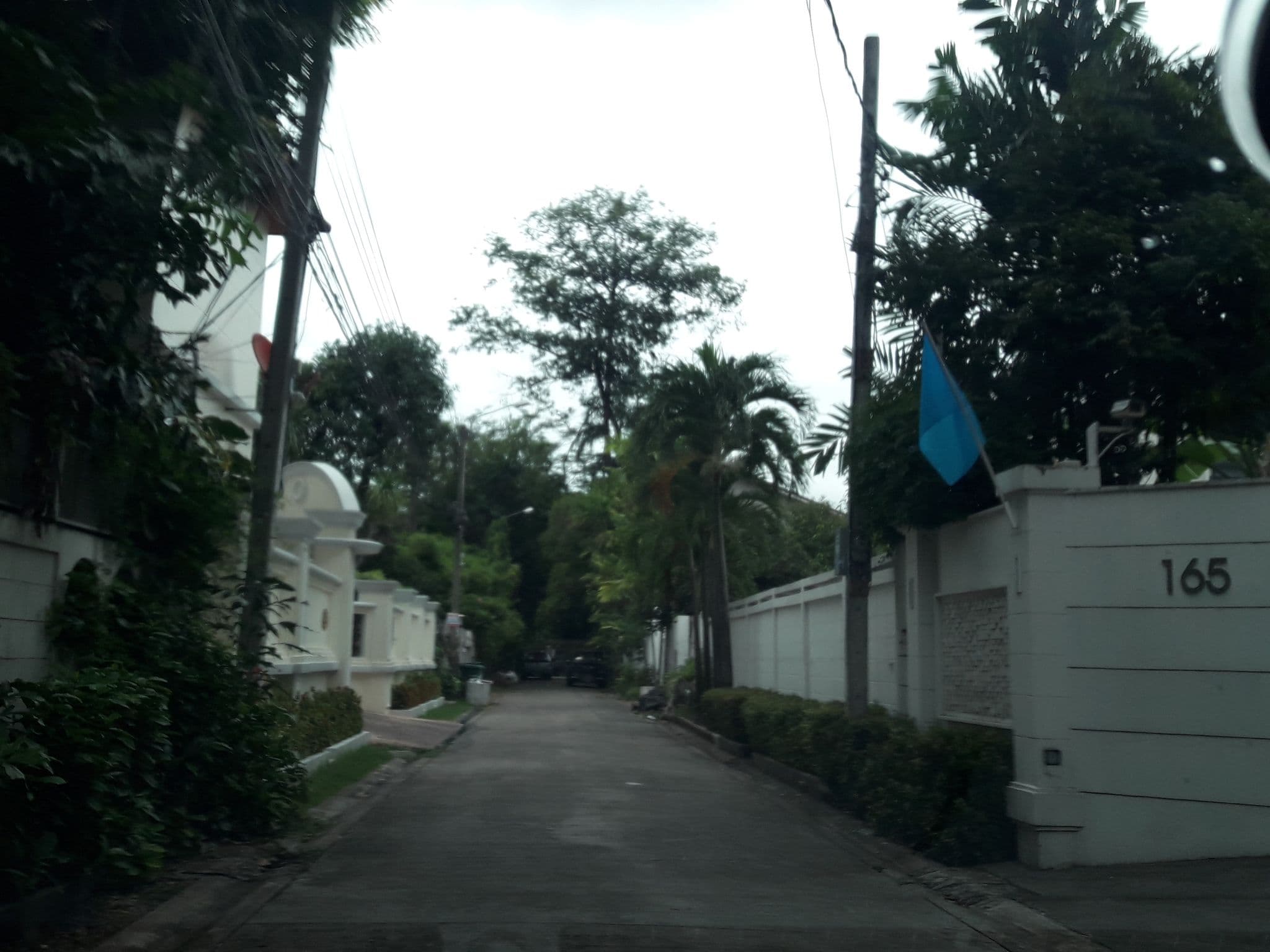 Street view near La Petite Salil Sukhumvit 8, Makkasan — © jetman11 (CC BY-SA · Mapillary)