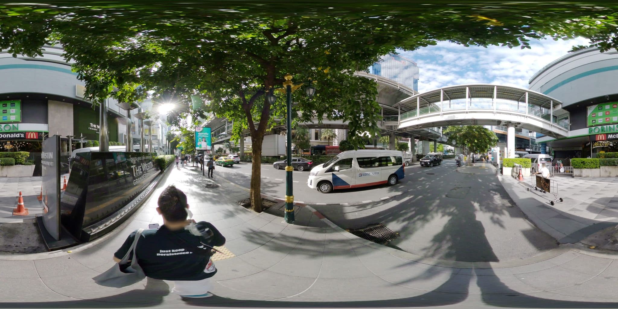 Street view near westin siray bay phuket bangkok sales office, Makkasan — © mapconcierge (CC BY-SA · Mapillary)