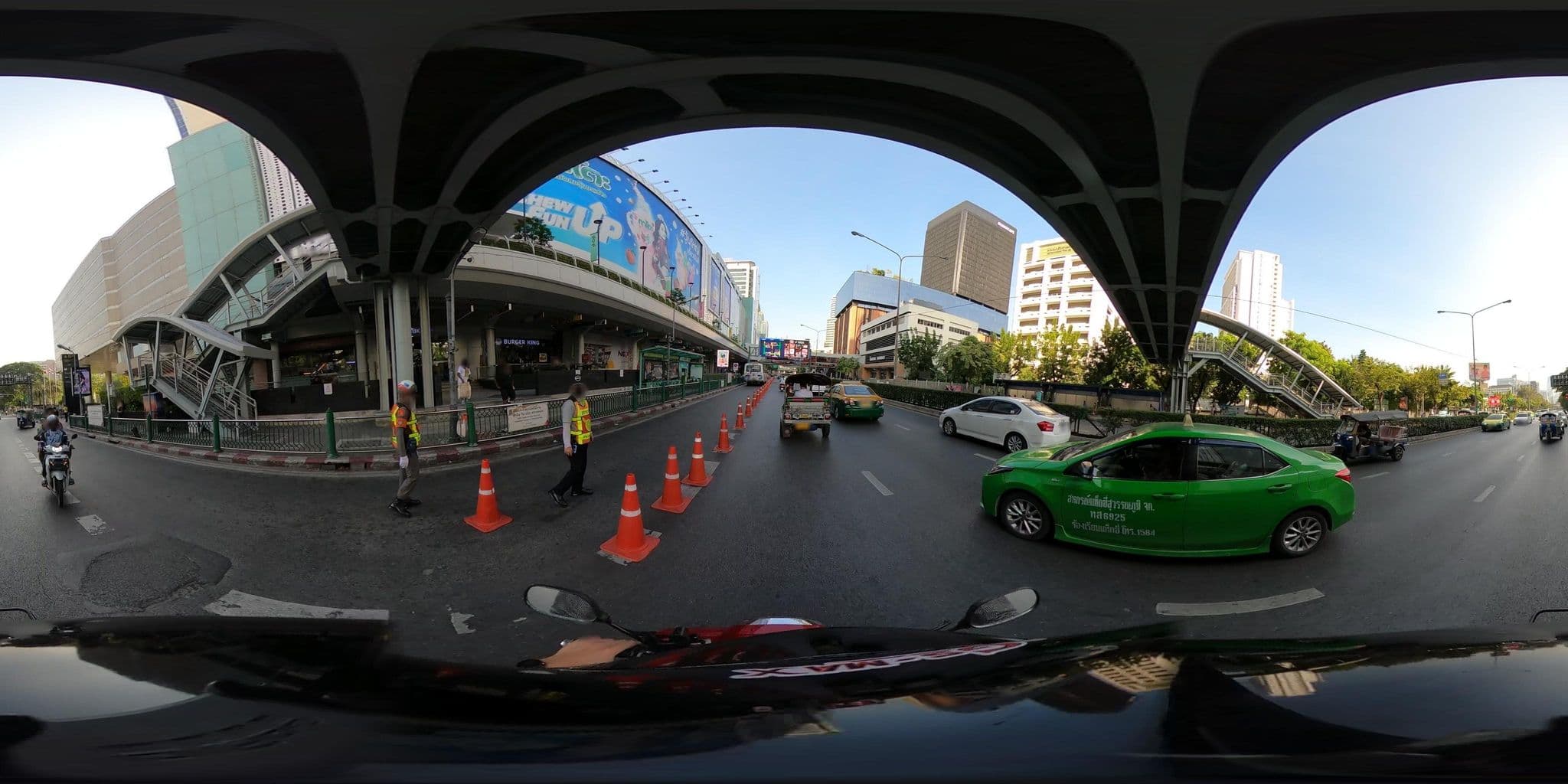 Street view near Pathumwan Princess Hotel Vip Room Up, Pathum Wan — © NatchaponJ (CC BY-SA · Mapillary)