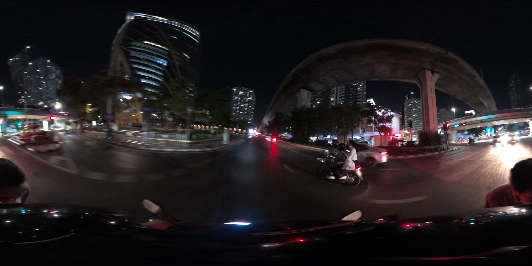 Street view near Chuan Chuen Golf Club Hotel Bangkok, Ratchathewi — © NatchaponJ (CC BY-SA · Mapillary)