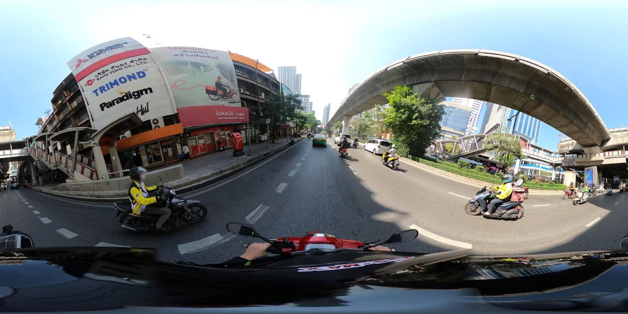 Street view near City Park Hotel, Ratchathewi — © NatchaponJ (CC BY-SA · Mapillary)