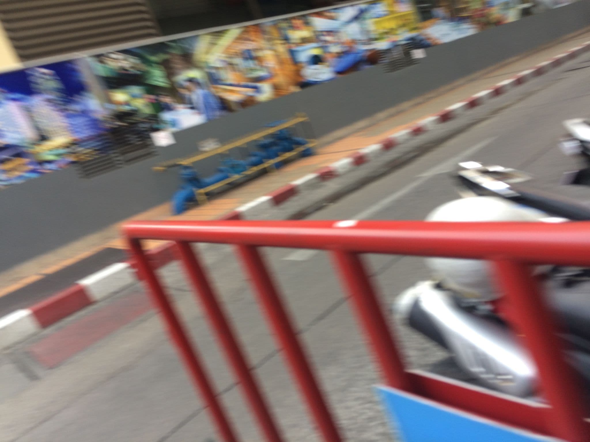 Street view near Novotel Bangkok on Siam Square, Makkasan — © tana129 (CC BY-SA · Mapillary)