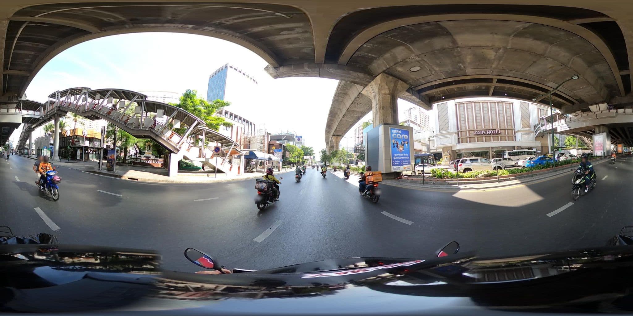 Street view near เย็นตาโฟ ราชเทวี หลังโรงแรมวี, Ratchathewi — © NatchaponJ (CC BY-SA · Mapillary)